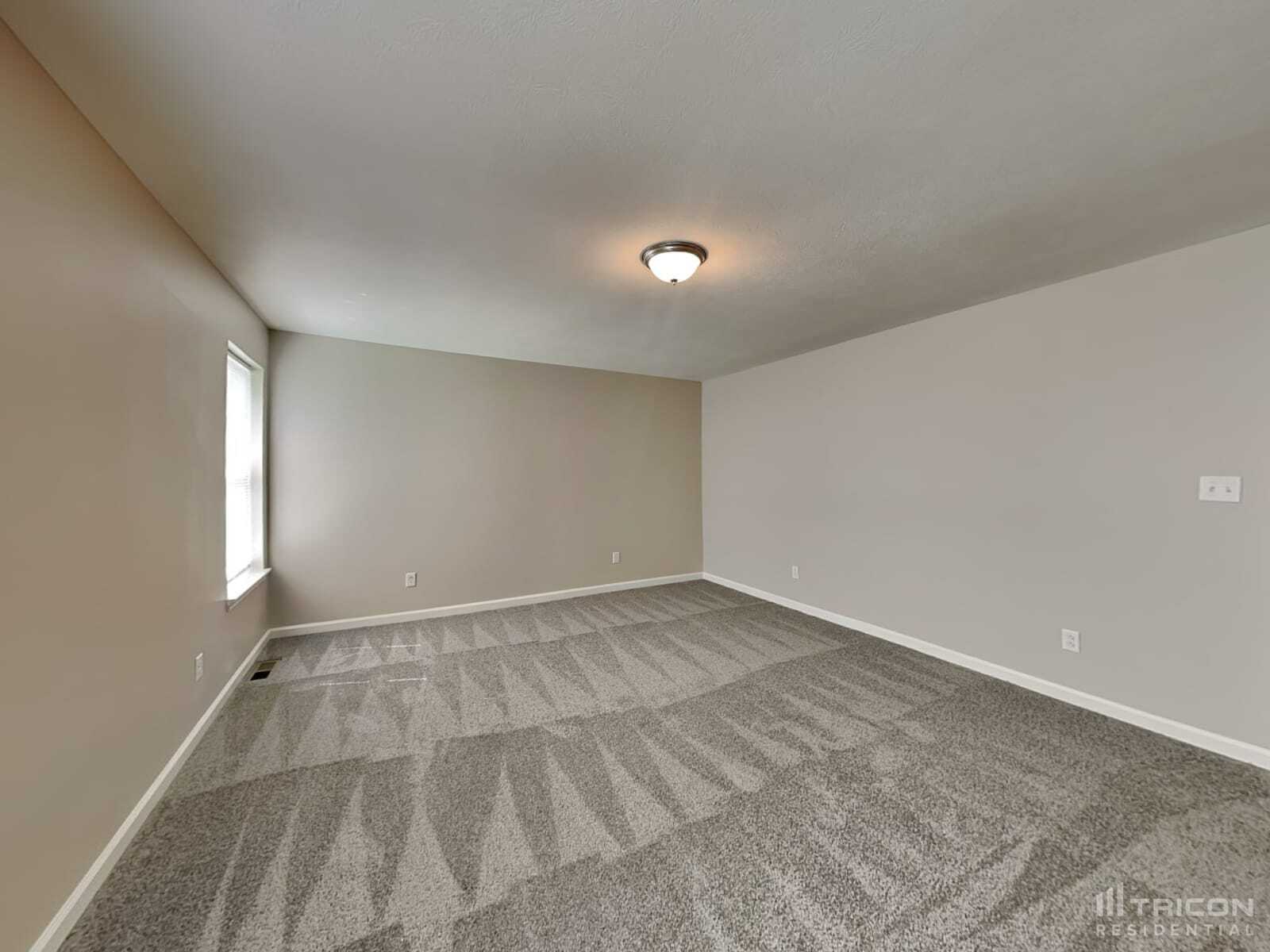 Building Photo - 906 W Clinton St