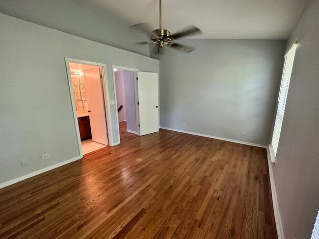 Building Photo - 1122 Regency Dr