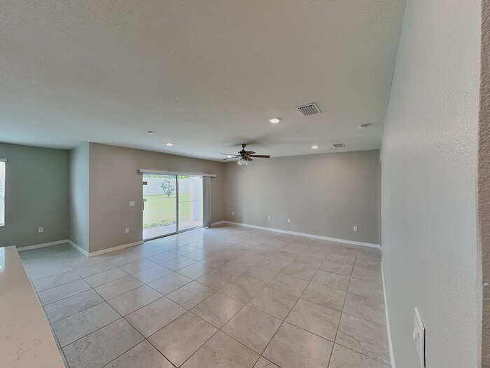 Building Photo - 837 Rivers Crossing St