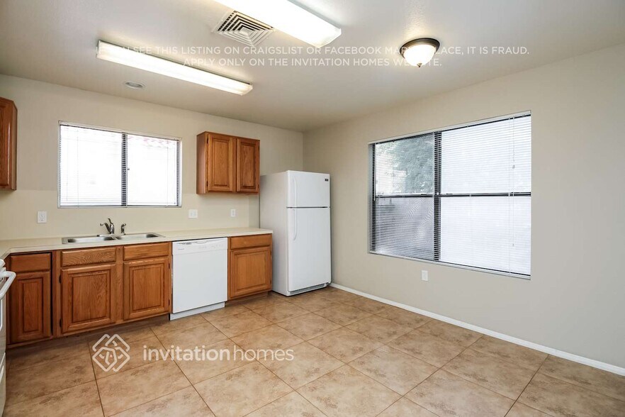 Building Photo - 442 N Granite St