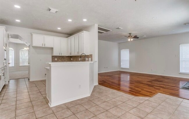 Building Photo - 2601 Broussard Ct