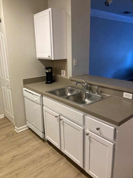 Building Photo - 4207 S Dale Mabry Hwy