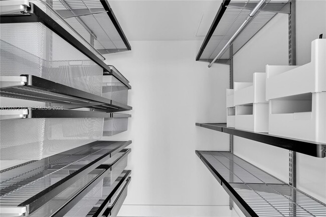 Building Photo - 500 Brickell Ave