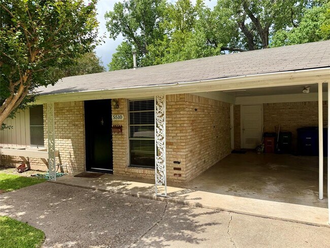 Building Photo - 5510 Delwood Dr