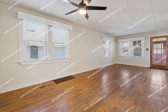 Building Photo - 22618 Maxine St