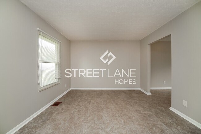Building Photo - Charming 4 bedroom home in Pickerington!