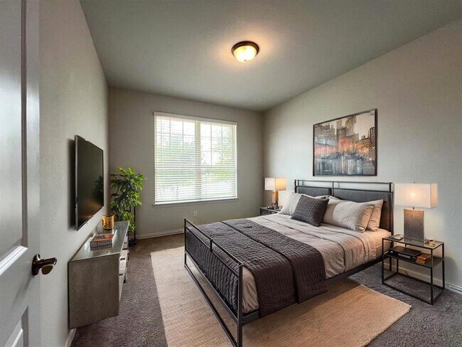 Building Photo - 2018 Matlock Cir