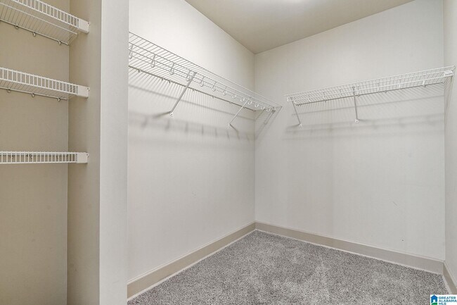 Building Photo - 2024 2nd Ave N