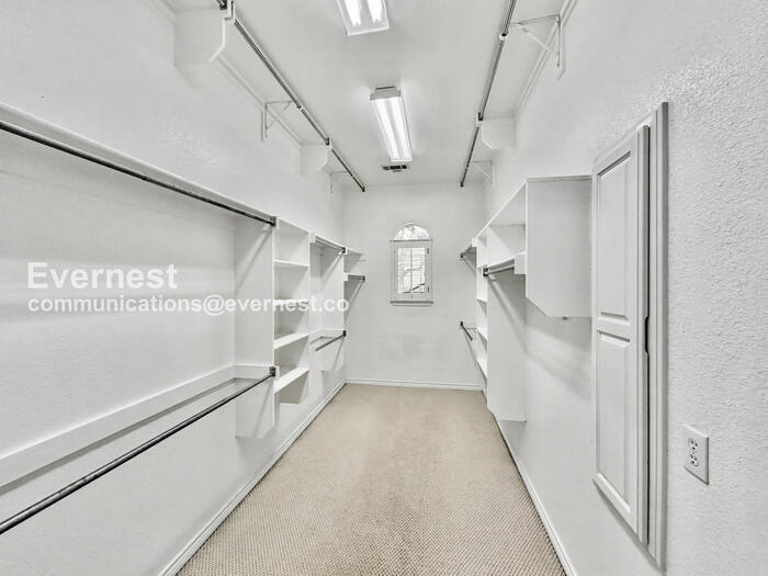 Building Photo - 3405 Grand Mesa Dr