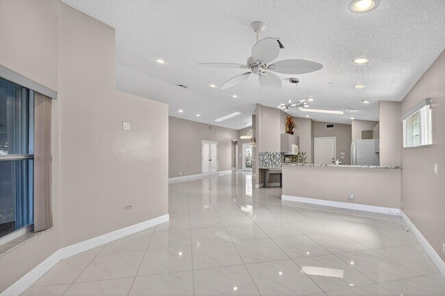 Building Photo - 7891 Sailing Shores Terrace