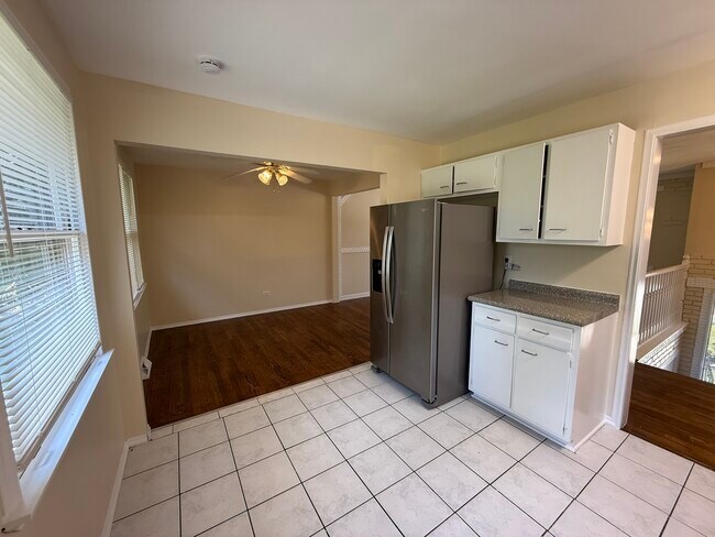 Building Photo - 8517 W 87th Pl