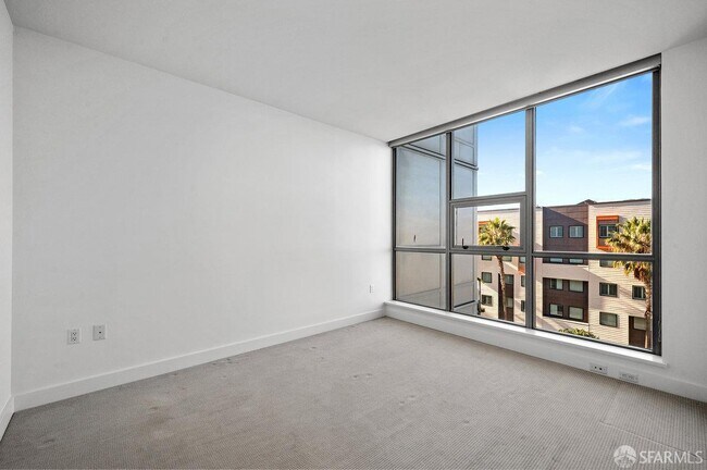 Building Photo - 435 China Basin St