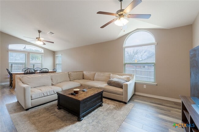 Building Photo - 3315 Vineyard Trail