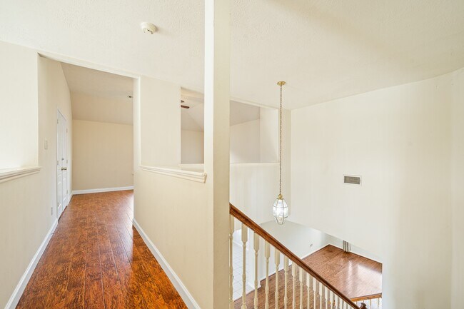 Building Photo - 11134 Maynard Pl