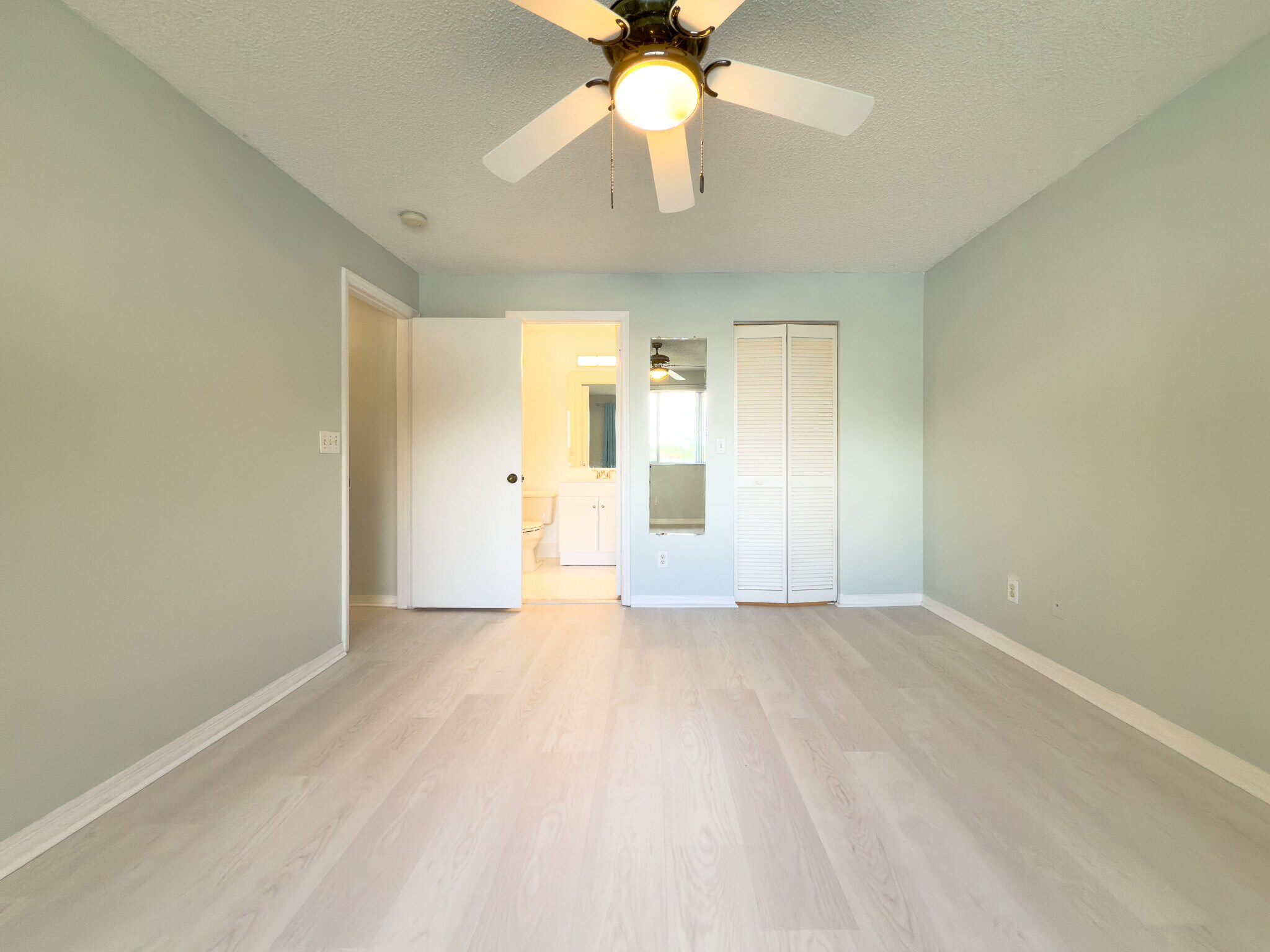 Building Photo - 1705 SW 110th Ter