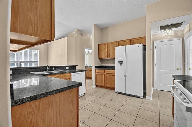 Building Photo - 132 Berkshire Ln