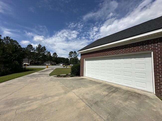 Building Photo - 441 Serenity Ave