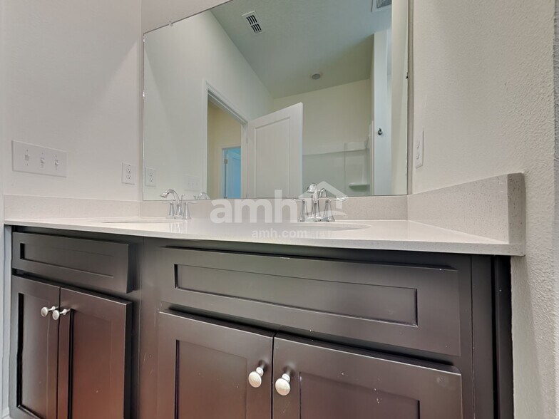 Building Photo - 6363 Emerald Hls Wy