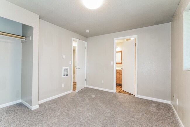 Building Photo - 16028 355th Dr SE