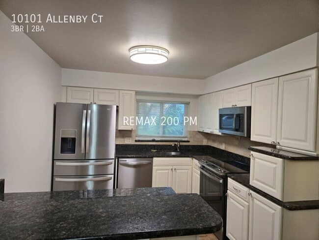 Building Photo - 10101 Allenby Ct