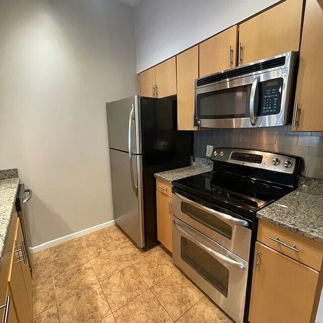 Building Photo - Wonderful 1 BR/1BA unit in the Observatory...