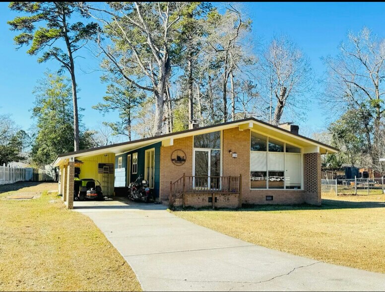 Primary Photo - 1109 Mary Ln