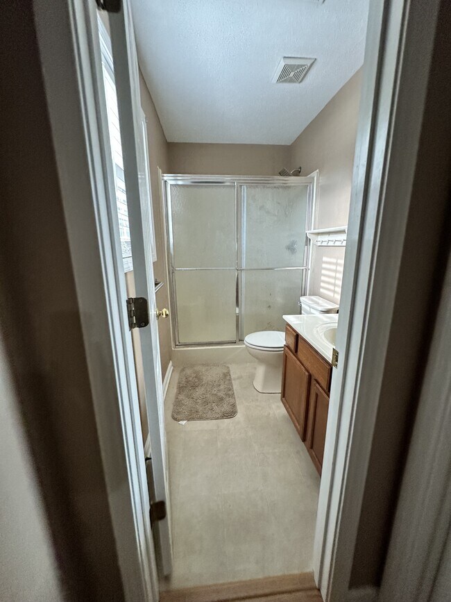 Building Photo - 499 Sivley Rd