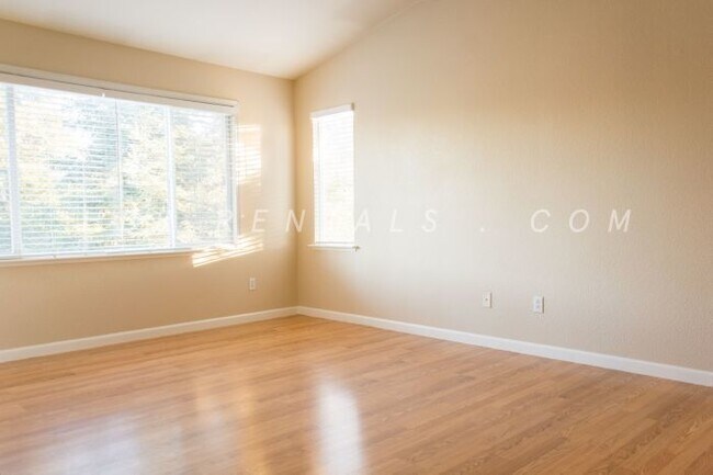 Building Photo - 1224 Crossroads Dr