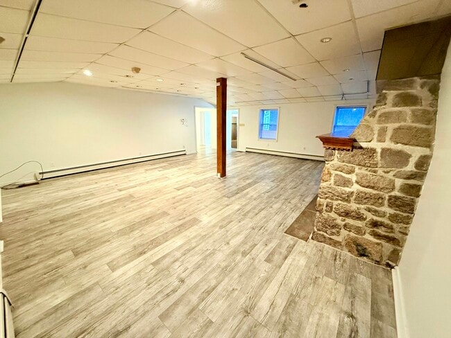 Building Photo - 145 Spring Valley Rd