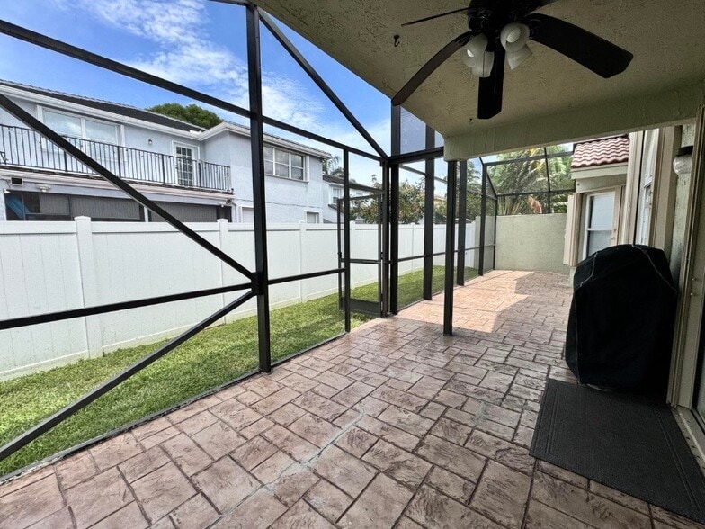 Building Photo - 18038 Rhumba Way