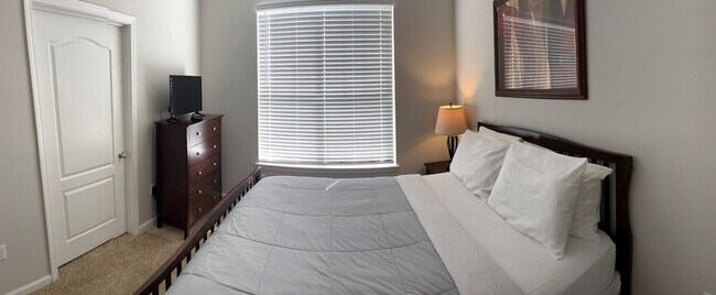 Building Photo - 1302 Belle Point Dr