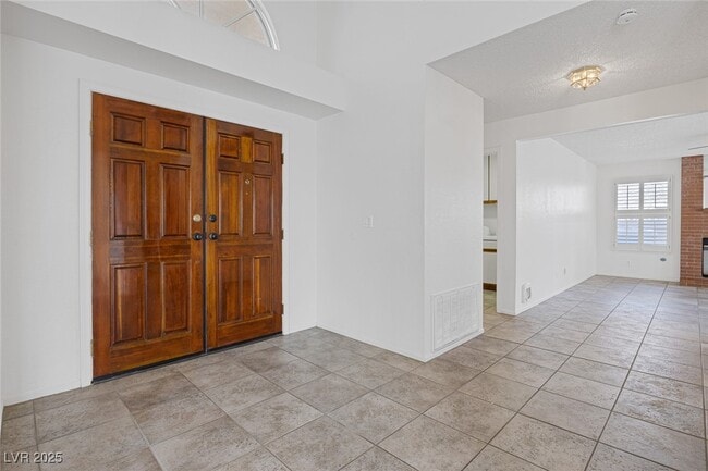 Building Photo - 294 Belair View Ct
