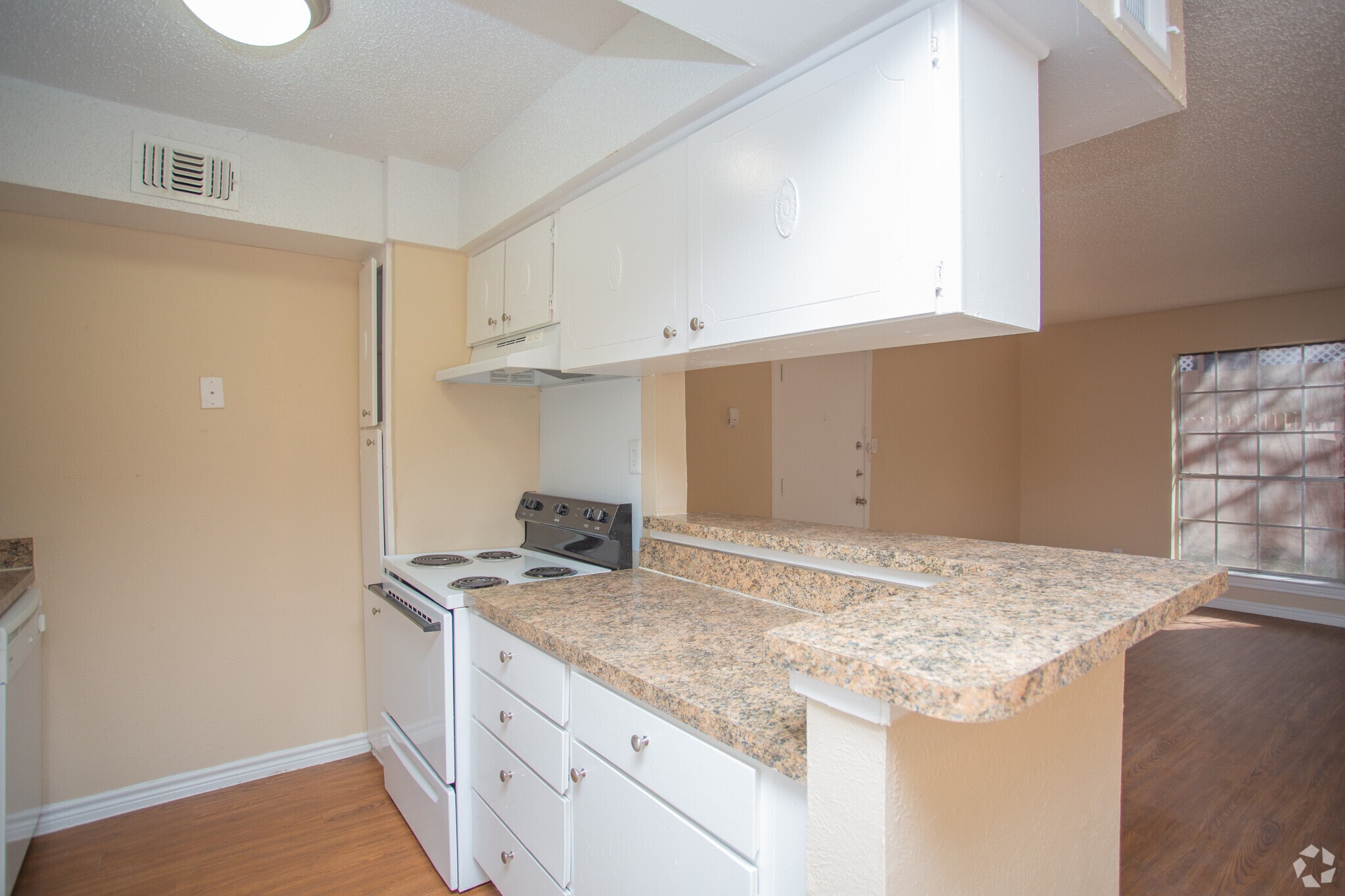 1BR, 1BA - 705SF - A1 - Woodland Park