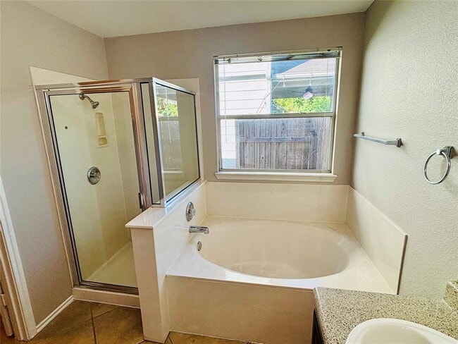 Building Photo - 7424 Cayenne Ln