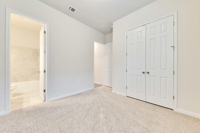 Building Photo - 9937 Comely Bnd
