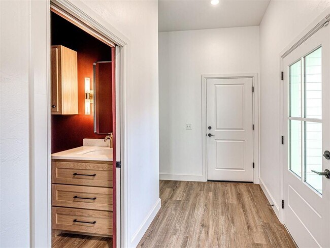 Building Photo - 29612 Memory Ln