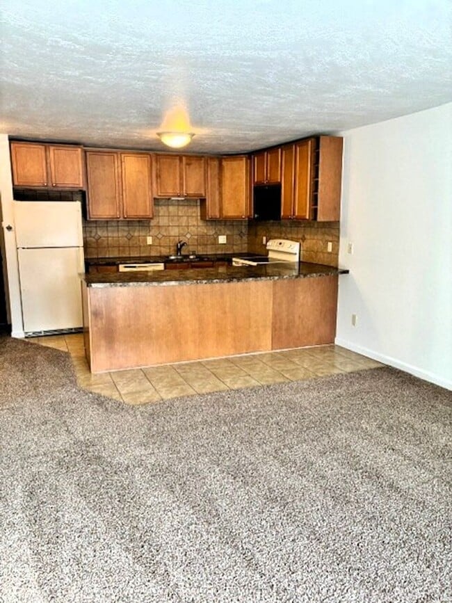 Building Photo - Long Term Rental- Dillon Valley East H 104