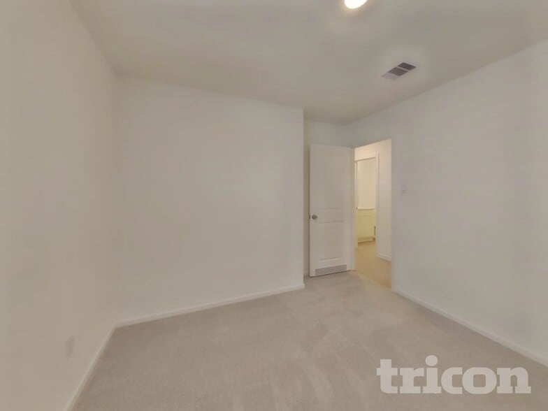 Building Photo - 13023 Shells Ln