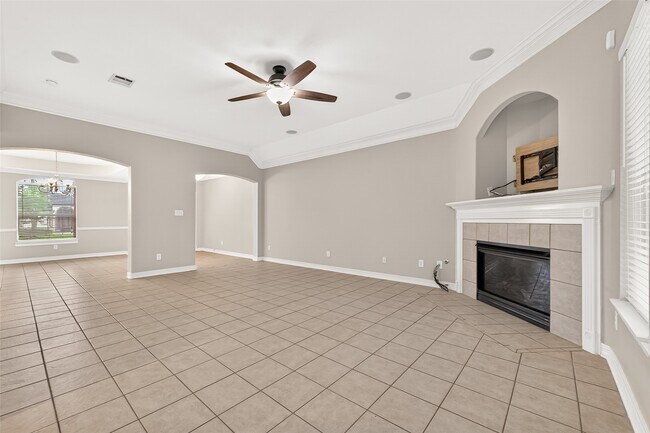 Building Photo - 127 Monterrey Rd W