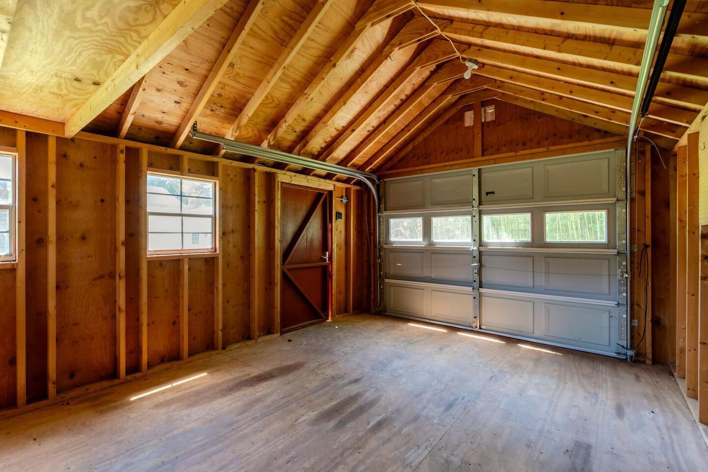 Building Photo - 1104 Alleghenyville Rd