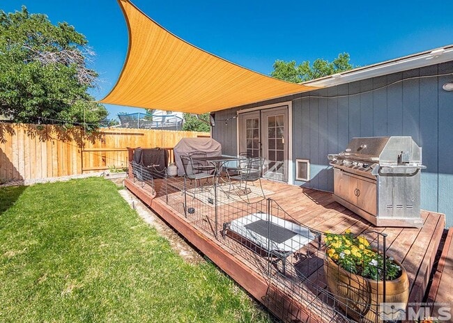 Building Photo - Immaculate Sparks Beauty