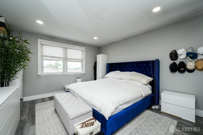 Building Photo - 569 Liberty Ave