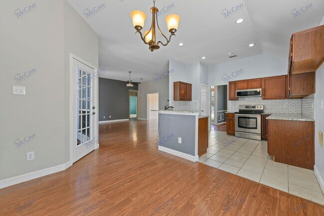 Building Photo - 8041 Flagstone St