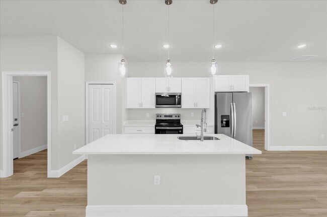 Building Photo - 3935 SW 151st Pl