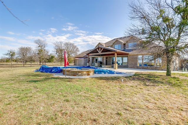 Building Photo - 1600 Oak Ridge Estates