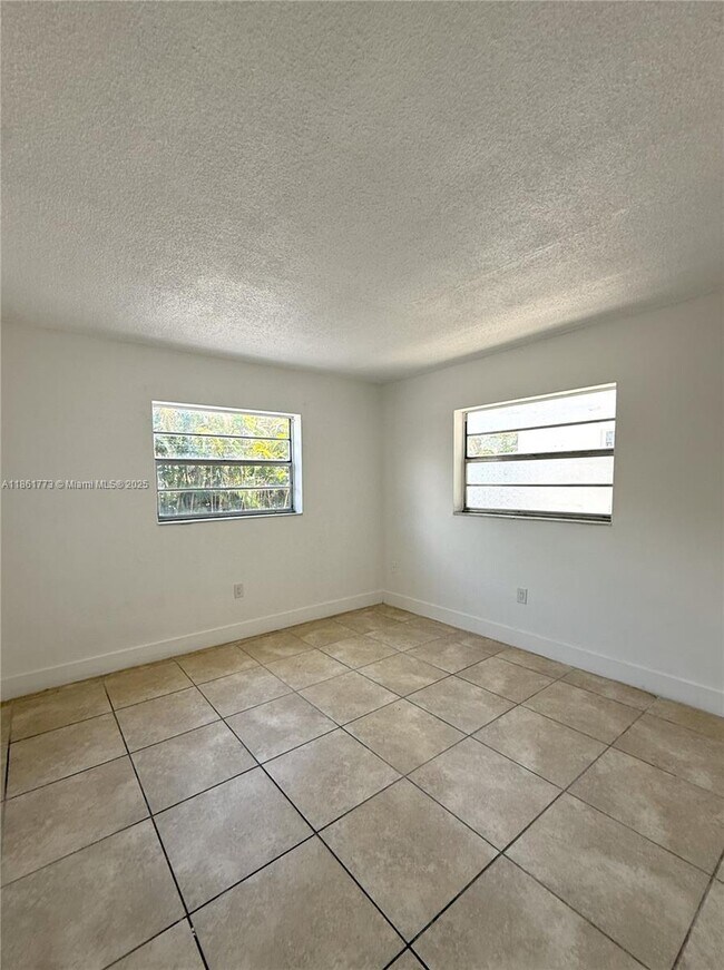Building Photo - 3100 W Flagler St