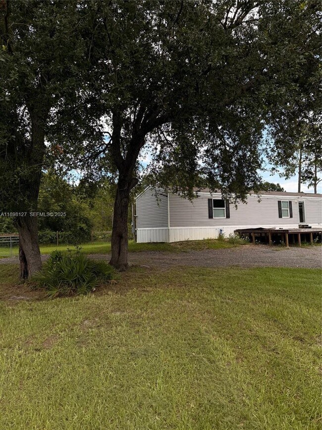 Building Photo - 751 Appaloosa Ave