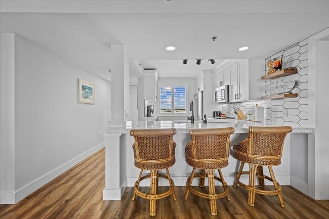 Building Photo - 201 S Seas Dr