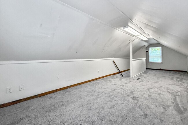 Building Photo - 102/104 Riverside