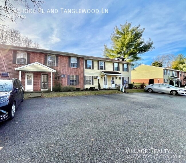 Building Photo - 319 N School Pl